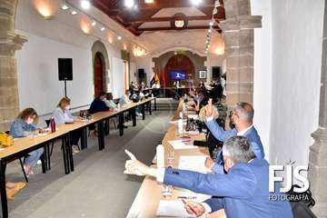 El Pacto de Telde hace valer su mayoría para aprobar definitivamente el presupuesto municipal para 2021/Francisco Javier Santana Ravelo.